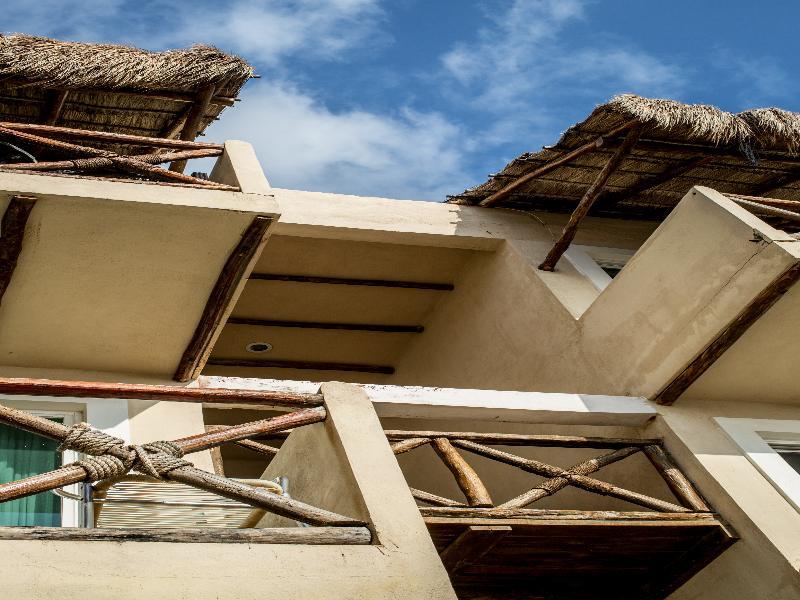 Hotel Arenas Mahahual Exterior photo