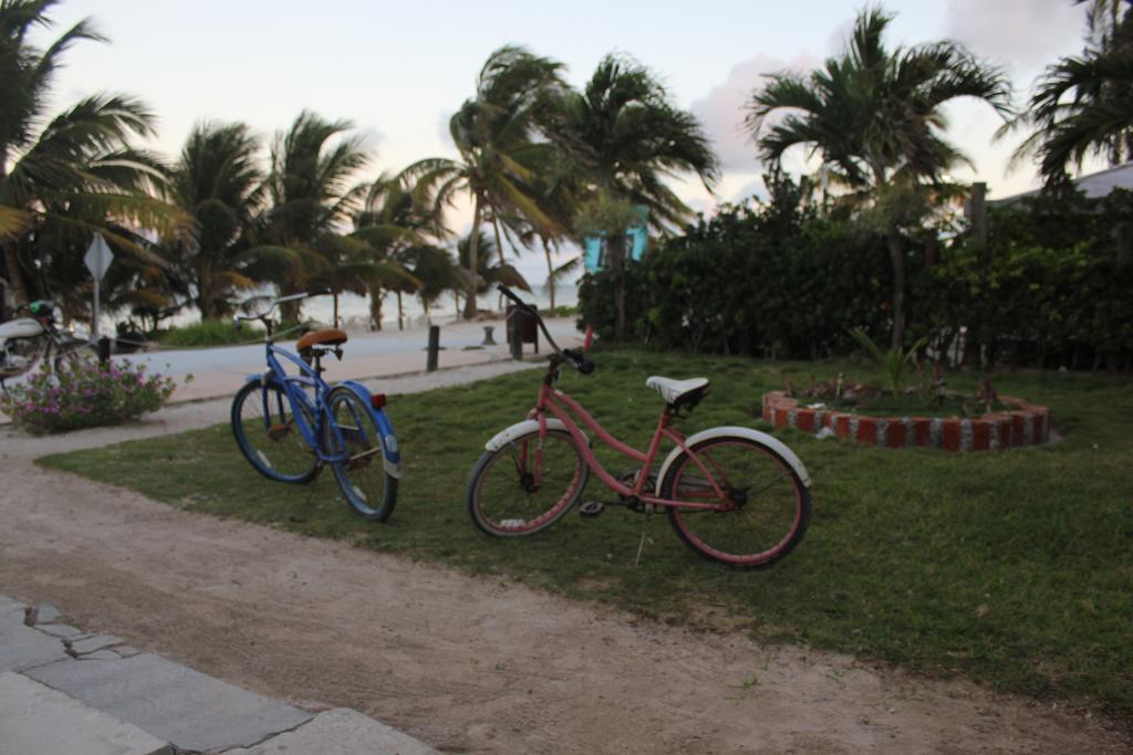 Hotel Arenas Mahahual Exterior photo
