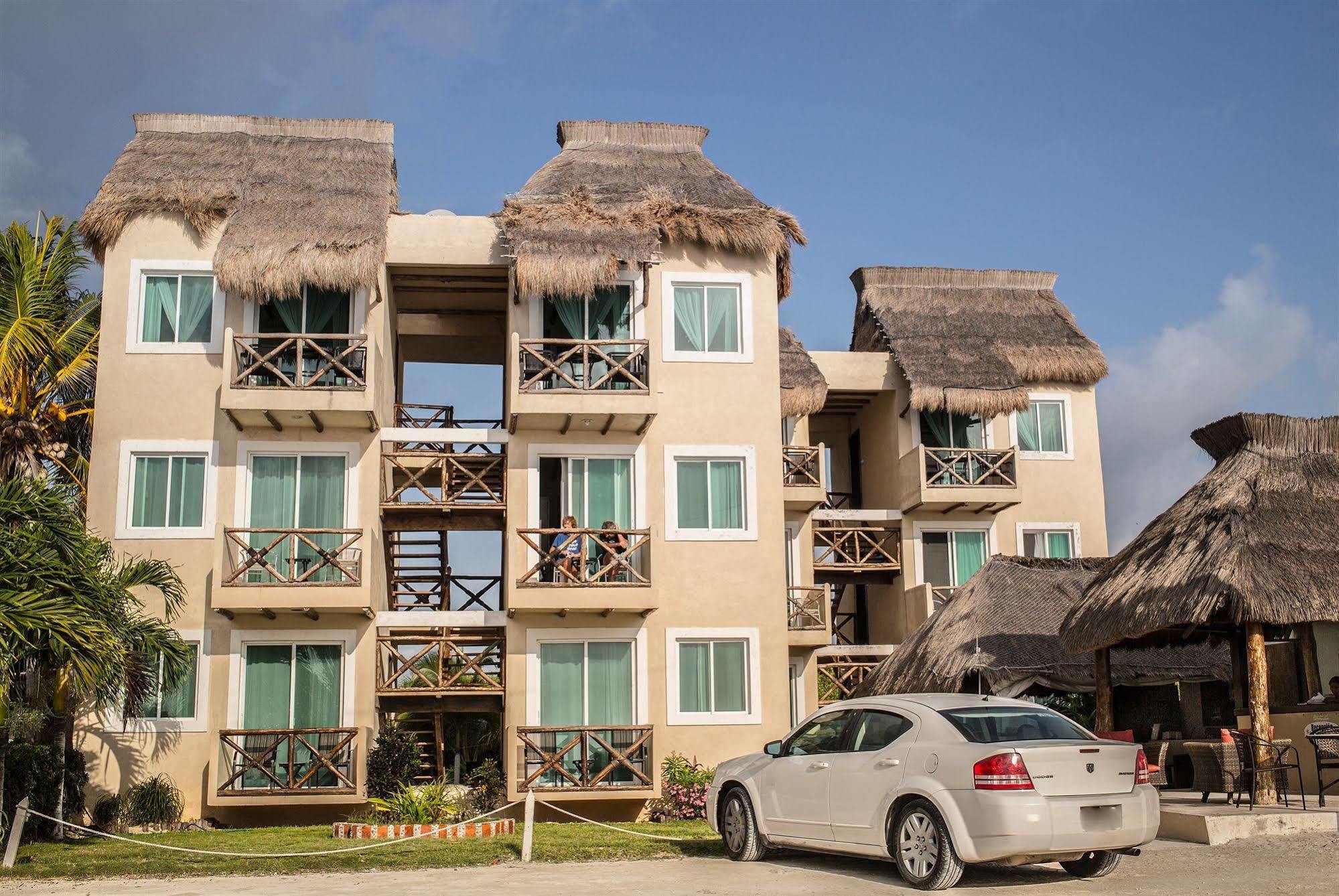 Hotel Arenas Mahahual Exterior photo